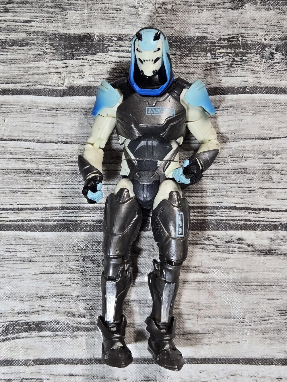 6" Jazwares Fortnite Legendary Series action figure character Vendetta Good Cond